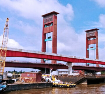 Jembatan Ampera di Palembang 360x320