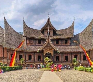 Istana basa pagaruyung sumbar 360x320